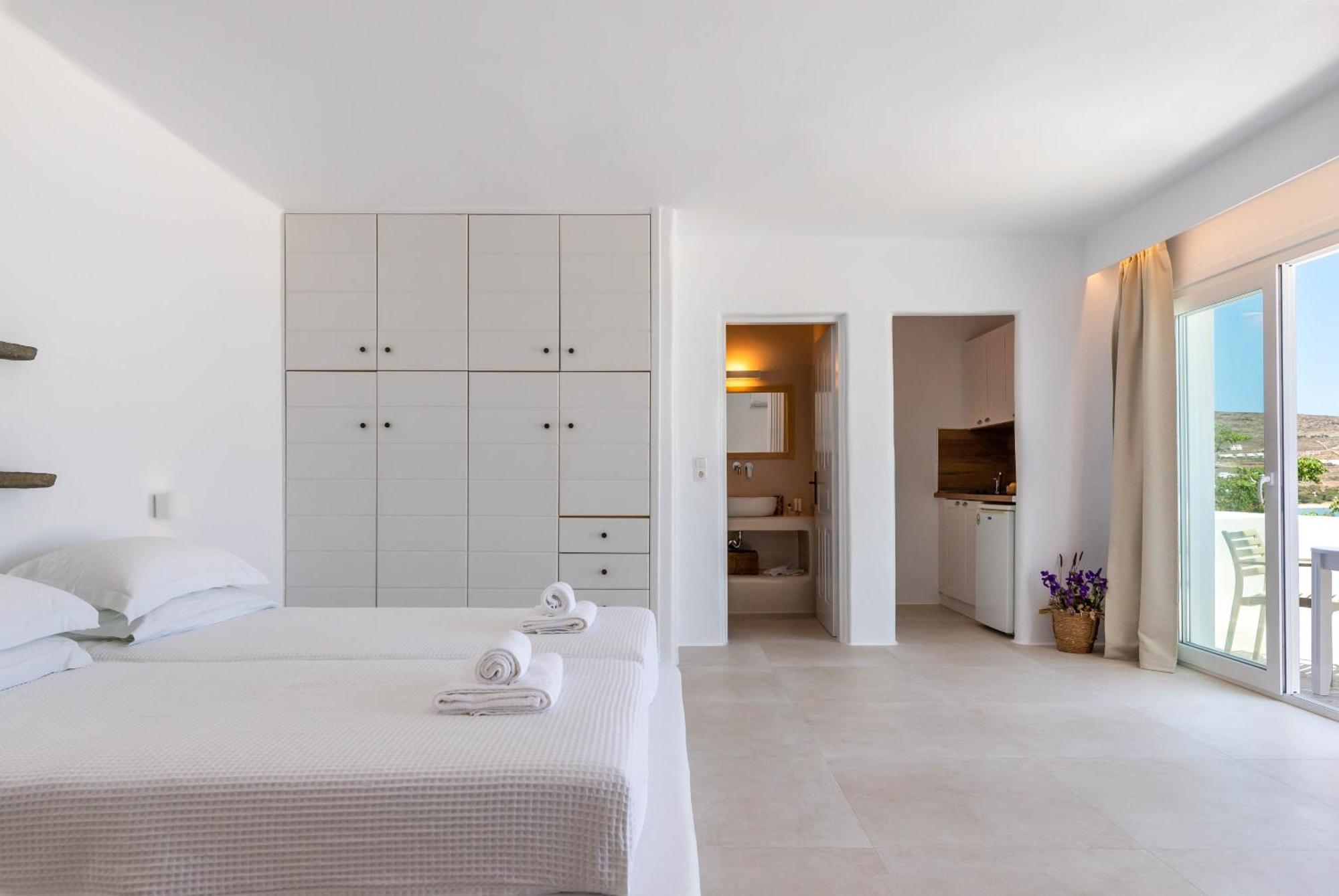 Cavos Aparthotel Agios Sostis  Rom bilde